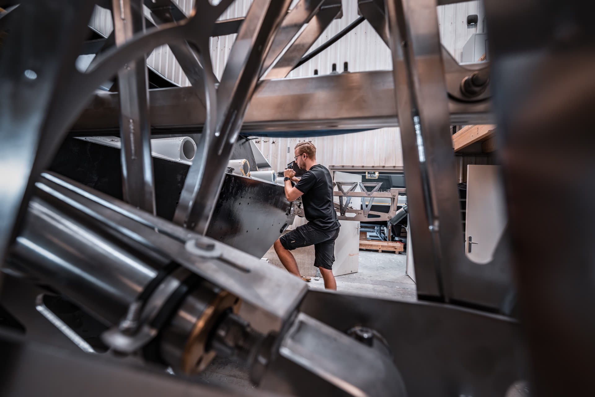 Precision welding on aluminum hull structure inside the yard